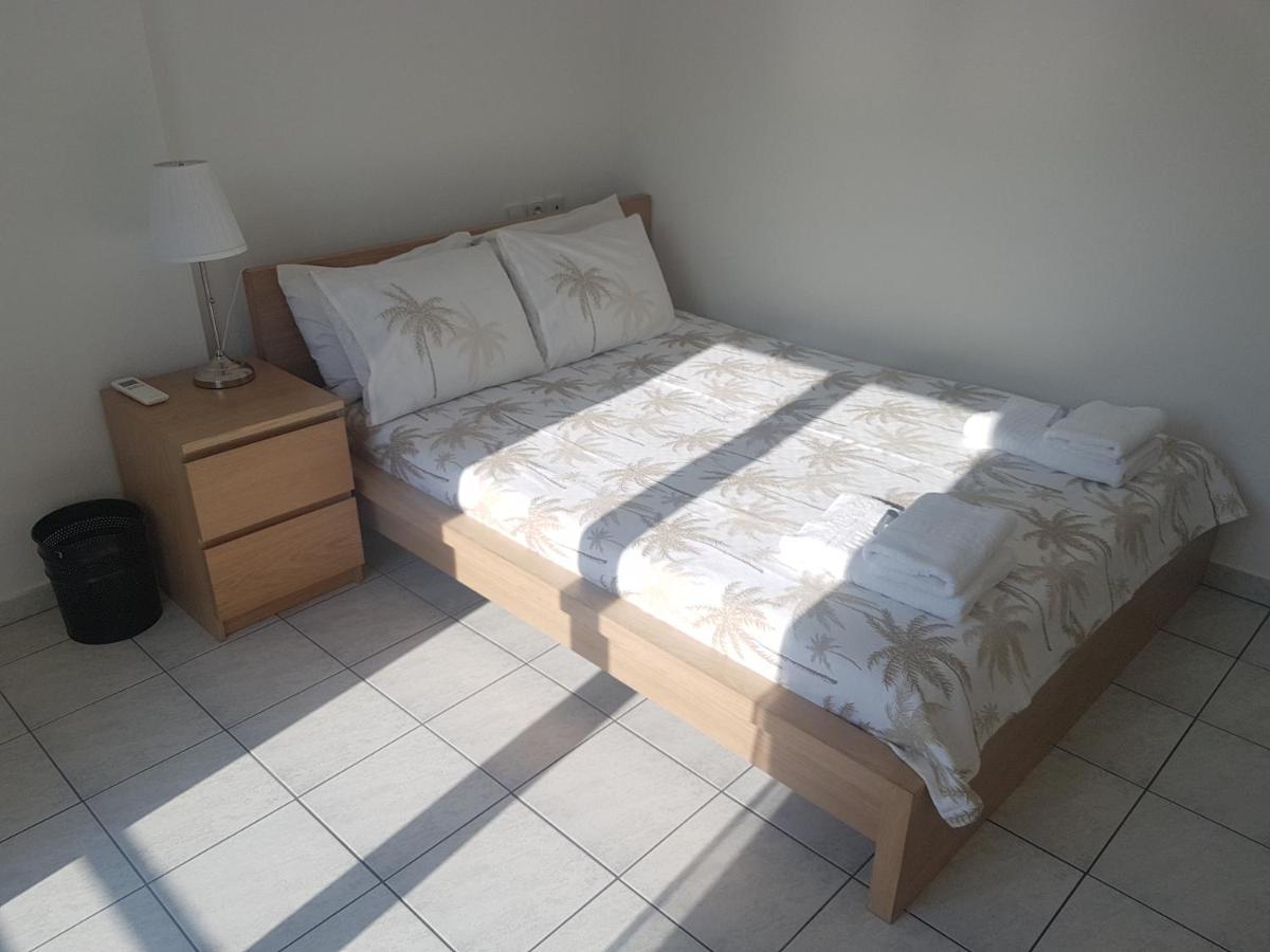 Nn Larisa Deluxe Apartment Buitenkant foto